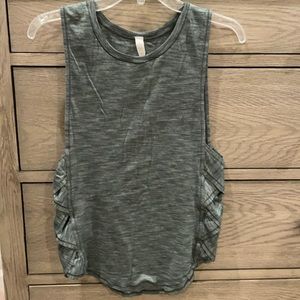 Lululemon size 4 tank